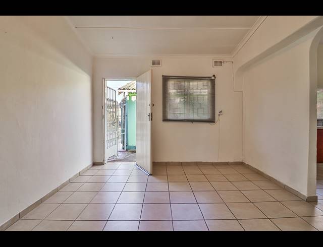 1 BEDROOM DETACHED TO LET IN CLAYFIELD